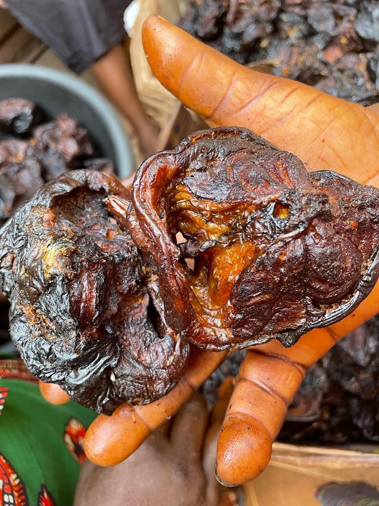 Dried Cat Fish Mixed Parts 40 pieces - Main Image